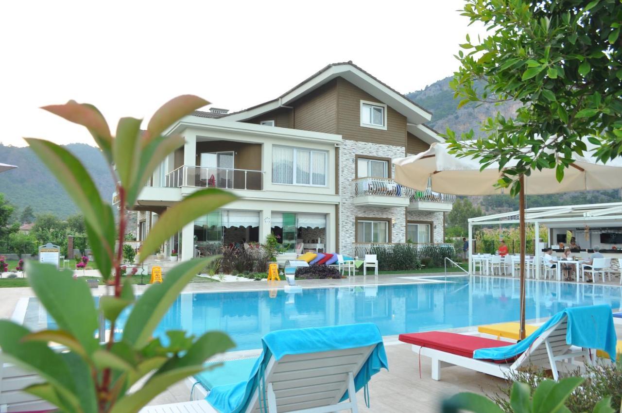 เกอเชก นาซ โฮเต็ล Hotel เกอเจค ภายนอก รูปภาพ